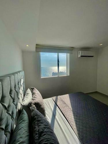 Apartamento Amplio - Vista Laguito 18c