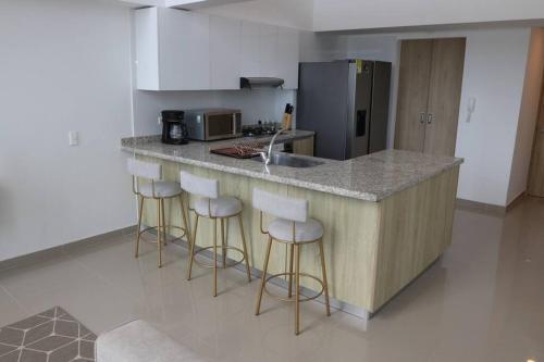Apartamento Condo In Marbella From The Beach.