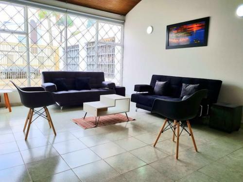 Casa Cerca Del Aeropuerto: Spa Con Sauna Y Jacuzzi