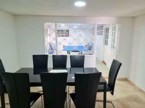 Casa Cerca Del Aeropuerto: Spa Con Sauna Y Jacuzzi