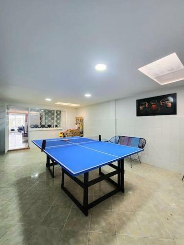 Casa Cerca Del Aeropuerto: Spa Con Sauna Y Jacuzzi