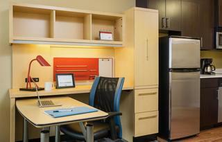 Hotel Towneplace Suites By Marriott Red Deer