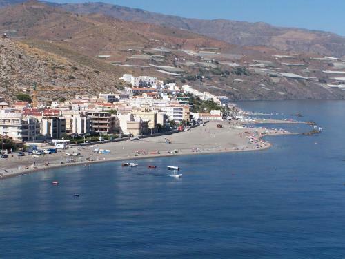 Apartamento Playero Con Vistas A La Monta�a