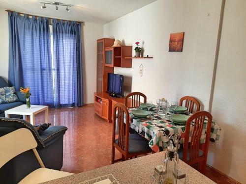 Apartamento Playero Con Vistas A La Monta�a