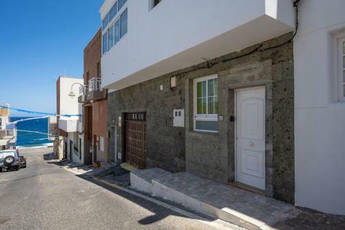 Bonito Apartamento A 100 M De La Playa