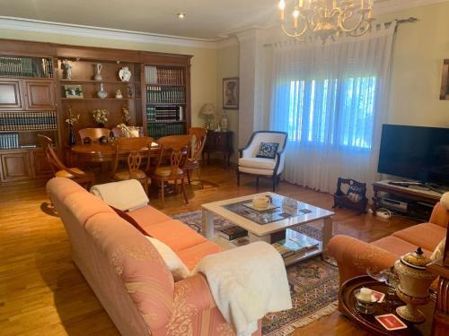 Luxury Positive House Gran Chaparral Toledo