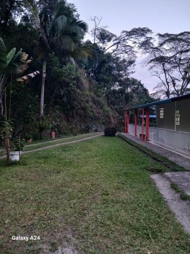 Bed & Breakfast Refugio En La Monta�a