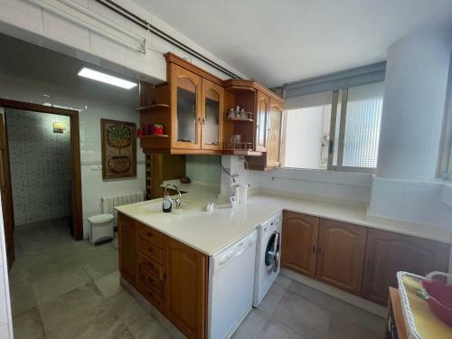 Ba12-2, Gran Apartamento Con Terraza Muy Cerca De