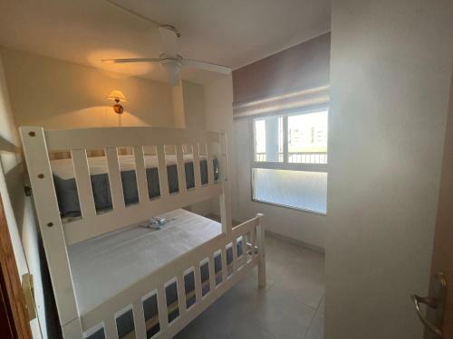 Ba12-2, Gran Apartamento Con Terraza Muy Cerca De