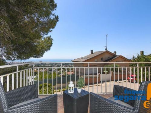 Casa El Vendrell, 3 Dormitorios, 8 Personas - Es-320-23