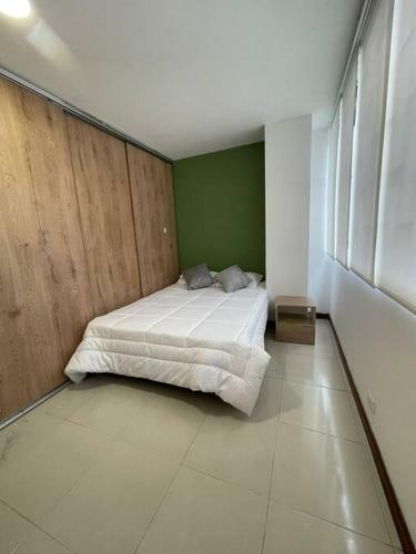 Apartment W/ Jacuzzi Best Location/ Parque Lleras