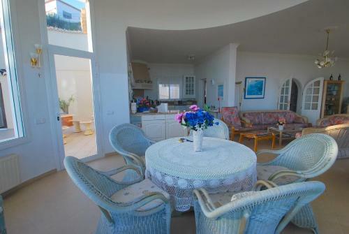 Seaview Whole Villa