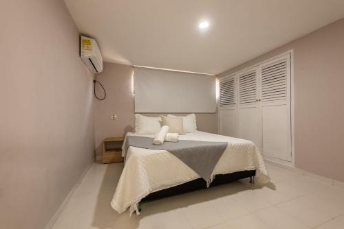 Spacious And Lovely Apartment