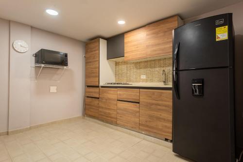 Spacious And Lovely Apartment