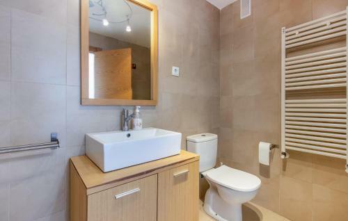 Beautiful Apartment In Sucina With Kitchen