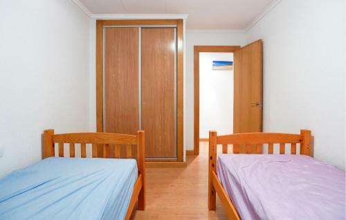 Gorgeous Apartment In Torrevieja With Kitchenette