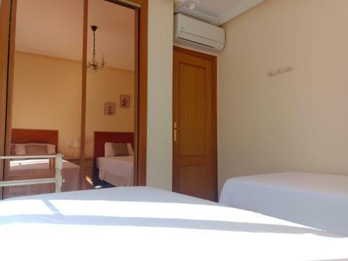 Charming Bungalow In Private Urbanization Royal Interpark