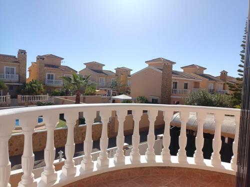 Charming Bungalow In Private Urbanization Royal Interpark