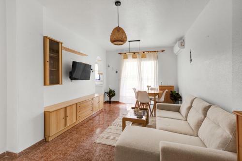 A Spacious And Cozy Apartment.