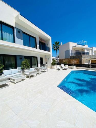 Villa ??????????? ??? ? ?????????