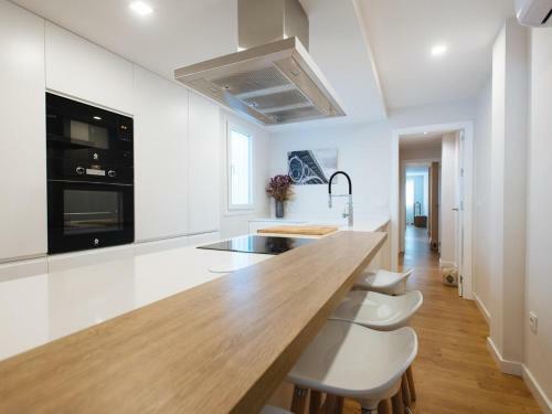 Apartamento Pz Triana Amplio, Moderno Y Luminoso Apt 2d 2b