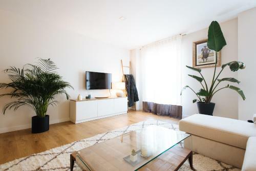 Apartamento Pz Triana Amplio, Moderno Y Luminoso Apt 2d 2b
