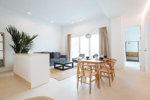 Apartamento Eva Recommends Castellar Pool & Terrace