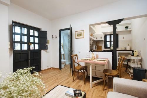 Apartamento Aitana's Retreat With Charming Garden