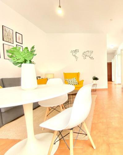 Apartamento Comfortable Studio Old Town, Parking Optional