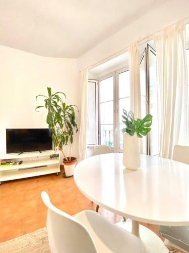 Apartamento Comfortable Studio Old Town, Parking Optional