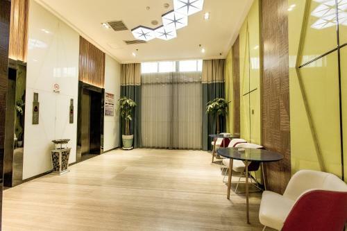 Zhengzhou Zmax Hotel