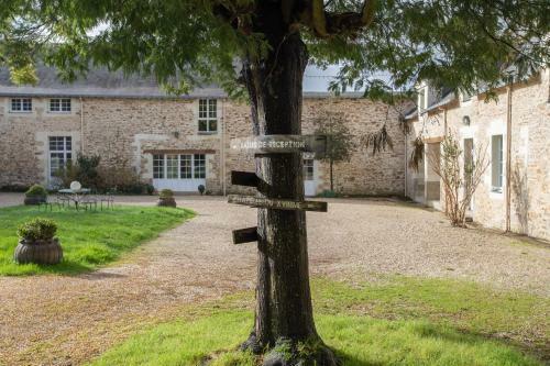 Bed & Breakfast Le Domaine Du Chalonge