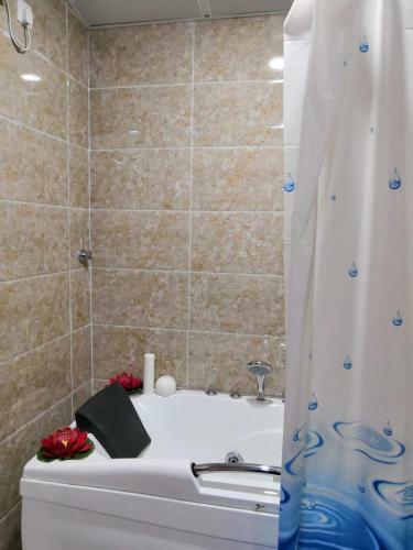 Jawhrat Al Koon Apartment