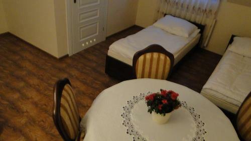 Hostal Pokoje Go?cinne W Ratuszu