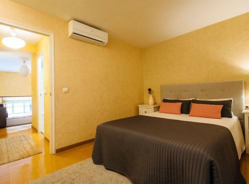 Magno Apartments Pajaritos - Private Parking Included