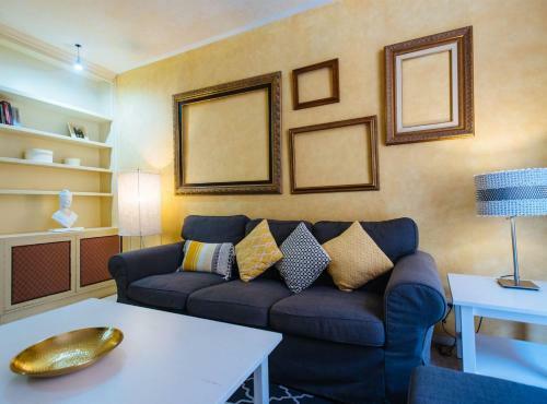 Magno Apartments Pajaritos - Private Parking Included