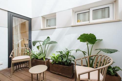 R26 Suites By Magno Apartments