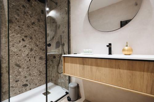 R26 Suites By Magno Apartments