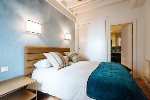R26 Suites By Magno Apartments