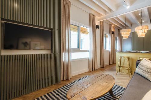 R26 Suites By Magno Apartments