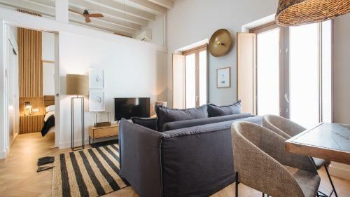 R26 Suites By Magno Apartments
