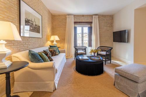 Real Casa De La Moneda Deluxe Apartments