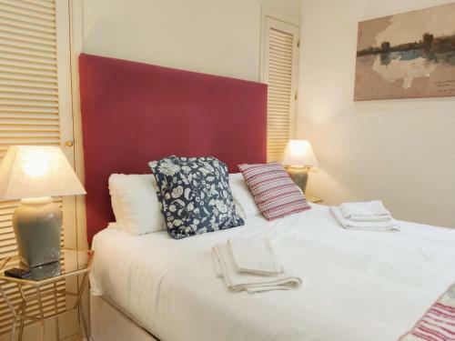 Bright Apartment At Santa Cruz 4 Pax, Parking Optional