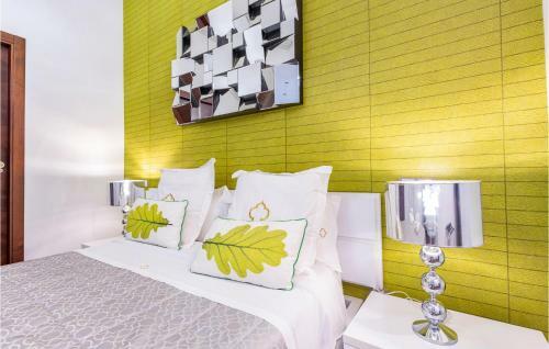 Nice Apartment In Sevilla With Wifi And 1 Bedrooms