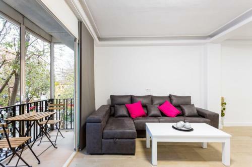 Rentalsevilla Espacioso Apartamento En La Alfalfa