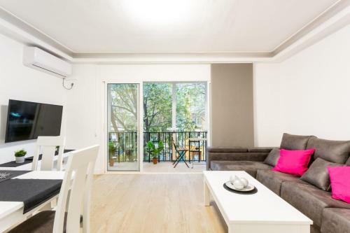 Rentalsevilla Espacioso Apartamento En La Alfalfa