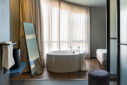 Apartamento Muralla Sevilla Suites By Lola