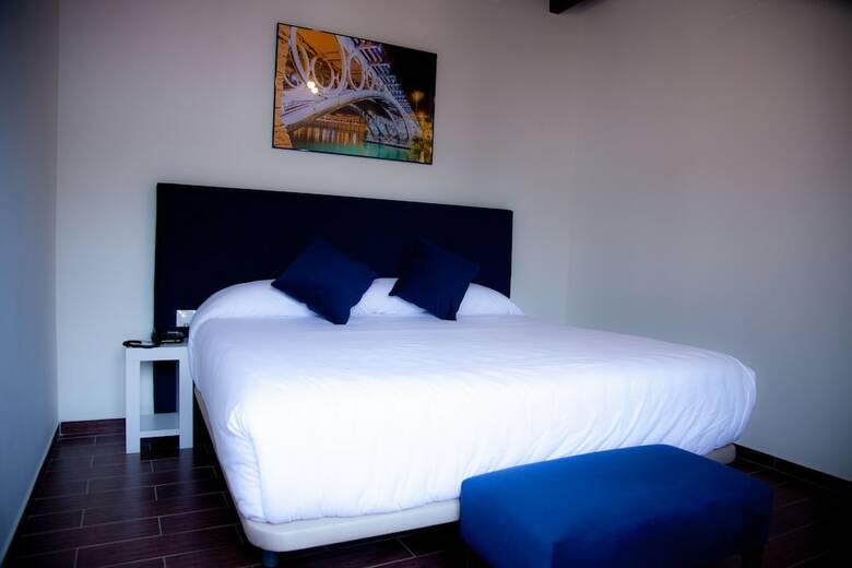 Hotel Noches En Triana