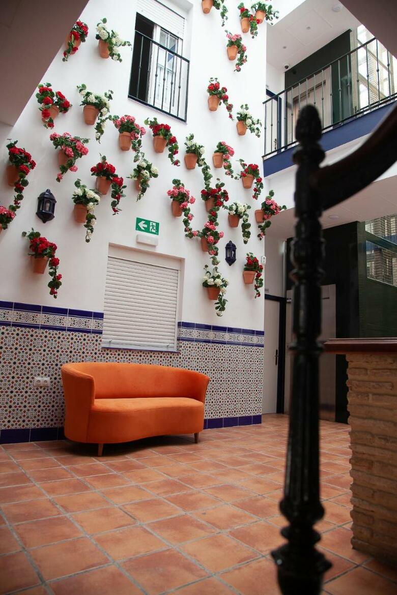 Hotel Noches En Triana