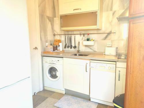 Luxury Apartment Arenal 6 Pax, Parking Optional